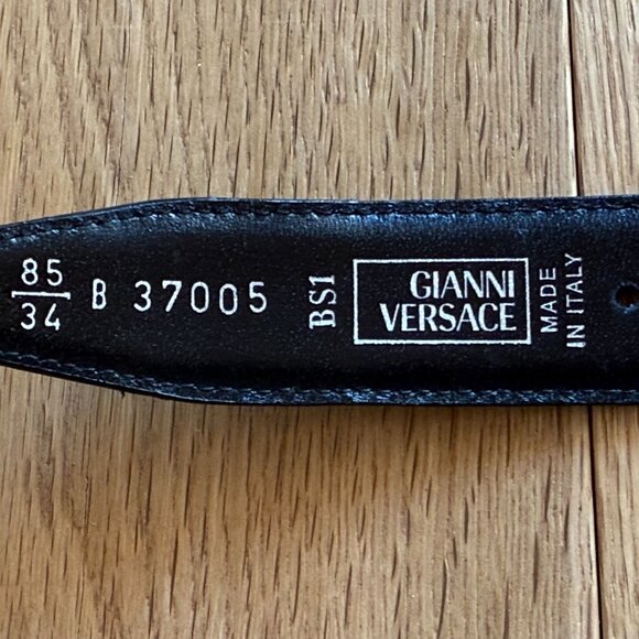 Gorgeous vintage 1990s/2000s Versace belt!  Very gently worn, 85 main image 8